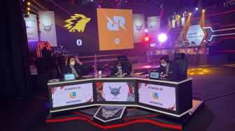 ONIC Menang Atas RRQ Hoshi di Laga Perdana The Royal Derby MPL Season 7