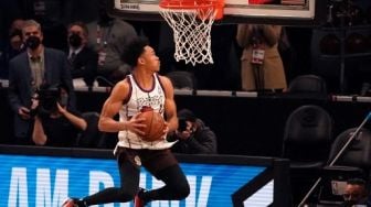 NBA All-Star 2021: Anfernee Simons Menangi Kontes Slam Dunk