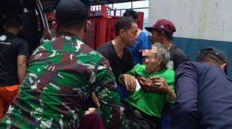 Warga Histeris, Seorang Kakek Mendadak Lompat Dari Kapal di Pelabuhan Merak