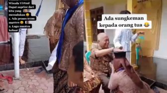 Viral Wanita Dapat Kejutan Rayakan Wisuda Online Pakai Prosesi Pernikahan