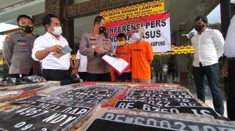 Sindikat Pemalsuan STNK dan BPKB Motor Curian di Lampung Terbongkar