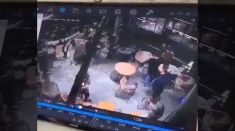 Terekam CCTV, Aksi Pengunjung Kotori Cafe di Jogja Bikin Netizen Geram