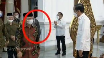 Heboh Video Amien Rais Melengos Saja saat Bertemu Jokowi di Istana