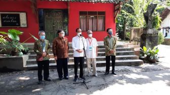 Didampingi Gubernur DIY, Jokowi Pantau Vaksinasi Seniman di PSBK Bantul