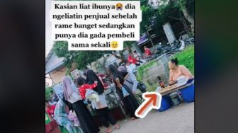 Lapak Sebelah Disesaki Pelanggan, Ibu Pedagang Sepi Pembeli Ini Bikin Iba