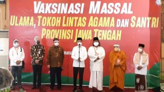 Cek Vaksinasi di MAJT, Jokowi Beri Pesan Khusus ke Tokoh Lintas Agama