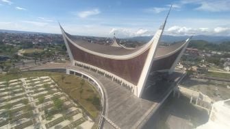 Masjid Raya Sumbar Diusulkan Berubah Nama Jadi Masjid Ahmad Khatib Al Minangkabawi