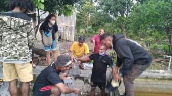 Malang Memanas, Mahasiswa Papua-Polisi di Solo Justru Kompak Panen Lele