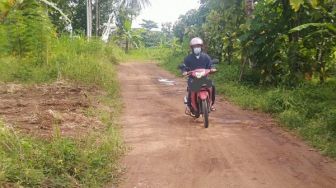 Sudah 7 Tahun Jalan di Kemiling Bandar Lampung Ini tak Tersentuh Perbaikan