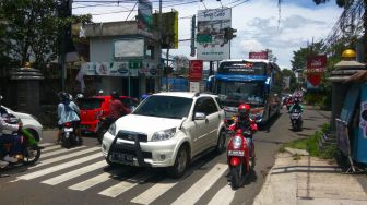 Hengky Minta Warga Tunda Liburan, Begini Lalin di Kawasan Wisata Lembang