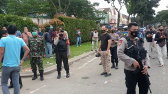 Bentrok Antar Ormas di Serpong Tangsel, Polisi Bersenjata Disiagakan