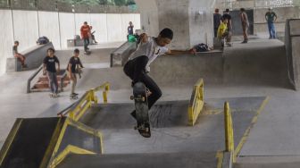 Skatepark di Kolong Flyover Pasar Rebo