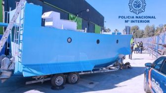Polisi Spanyol Menyita Sebuah Kapal Selam Narkotika