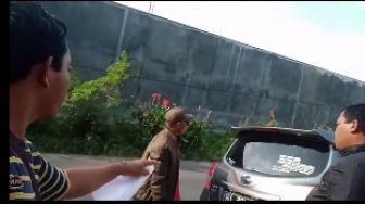 Viral Debt Collector Dibuat Dongkol Pemilik Mobil, Sudah Lunas Mau Ditarik