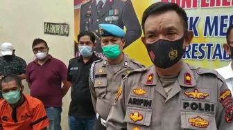 Mandra Jadi Buron Polisi Usai Gasak Emas 150 Gram dan Uang Ringgit