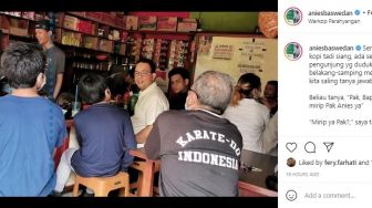 Tak Dikenali Warganya Saat Sarapan di Warkop, Anies Didoakan Jadi Pejabat