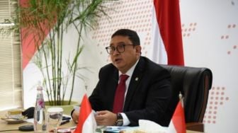 Risma Ancam Pindah ASN Tak Becus ke Papua, Fadli Zon: Cabut Pernyataan Sensitif Itu!