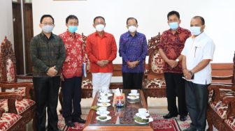 Pemprov Bali Fasilitasi 26 Ribu Pekerja Migran Jalani Vaksinasi