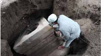 Batu Yoni dan Sebuah Lingga Ditemukan di Magelang, Ini Kondisinya