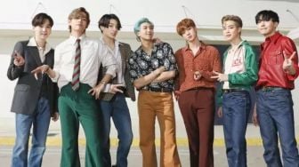 Lagu BTS "Dynamite" Melambung Kembali ke Top 40 di Billboard Hot 100