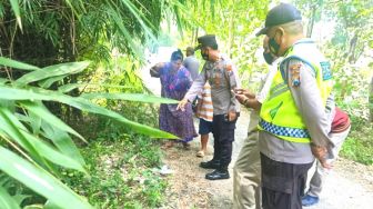 Weladalah! Warga Tuban Nemu Bayi Lucu di Bawah Pohon Bambu Tepi Jalan