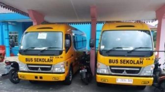 Pemprov DKI Kerahkan 12 Bus Sekolah Buat Evakuasi Pasien Covid-19 yang Kian Meroket di Jakarta