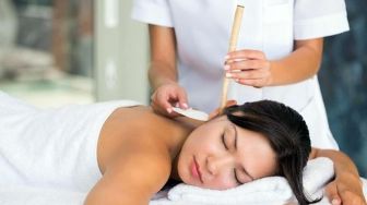 Ini Beberapa Risiko Bersihkan Telinga dengan Ear Candle