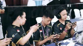 Raup Ratusan Juta dari Esports, Mahasiswa ISI Solo Bisa Beli Mobil Baru