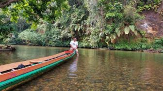 Nikmatnya Susur Sungai, Mancing, dan Makan Durian di Desa Wisata Rantau Langsat