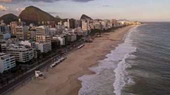 Pantai di Rio de Janeiro Ditutup untuk Menahan Lonjakan Covid-19