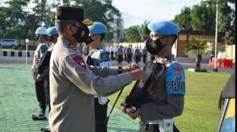 Curi Senpi di Gudang lalu Menjualnya, Tiga Anggota Polda Babel Dipecat