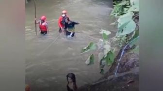 Viral Penampakan Wanita di Sungai Petanu Ubud saat Cari Korban Kecelakaan