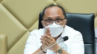 Viral Pasien Covid Dikeroyok dan Dipukuli, Komisi II DPR Salahkan Bupati Toba