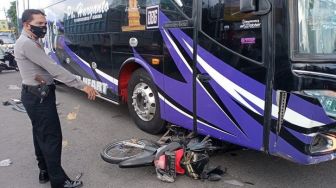 Terobos Lampu Merah, Bus Tabrak Ibu-ibu hingga Tewas