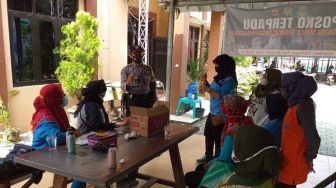 Bhabinkamtibmas Pekiringan Tinjau Pelaksanaan FGD PKK