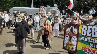 Elemen Geram Lampung Tuding Habib Rizieq Alami Diskriminasi di Persidangan