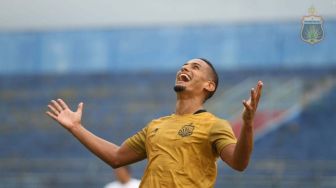 Renan Silva Berlabuh ke Persik Kediri
