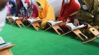 Pertama di Pakistan, Seorang Transgender Dirikan Madrasah Khusus