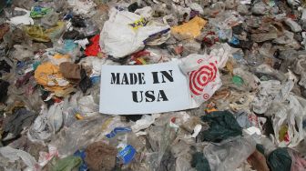 Tolak Sampah Amerika Masuk ke Indonesia