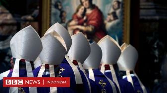 Paus Fransiskus Potong Gaji Kardinal Setelah Pandemi Bikin Vatikan Defisit