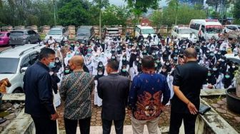 Ratusan Nakes Kabupaten Solok Demonstrasi, Ini Tuntutannya
