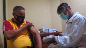 DIY Perdana Pakai Vaksin AstraZeneca, Anggota Polda Jadi Sasaran Penerima