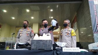 4 Teroris Bekasi-Condet Ditangkap,  5 Bom Aktif Diledakan