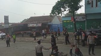 Densus 88 Gerebek Teroris di Bengkel Motor Cikarang, Diwarnai Ledakan