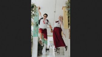 Viral Prewedding Unyu Pakai Seragam SD, Kisah di Baliknya Bikin Baper