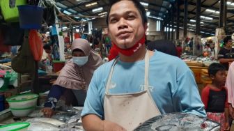 Stok Membludak, Harga Ikan di Pasar Bintan Center Turun Rp5 Ribu