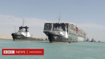 Terusan Suez: Bagaimana Cara Memindahkan Kapal Kontainer Raksasa?