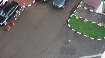 Breaking News : Baku Tembak di Gedung Mabes Polri Sore Ini