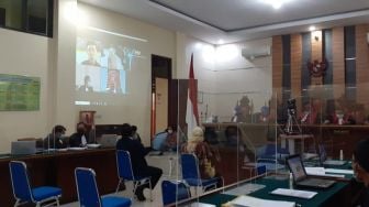 Pinjaman Disahkan, Mustafa Sawer Uang ke Anggota DPRD Lampung Tengah