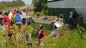Tertabrak KA Argo Sindoro, Suzuki Ertiga Ringsek, Satu Orang Tewas